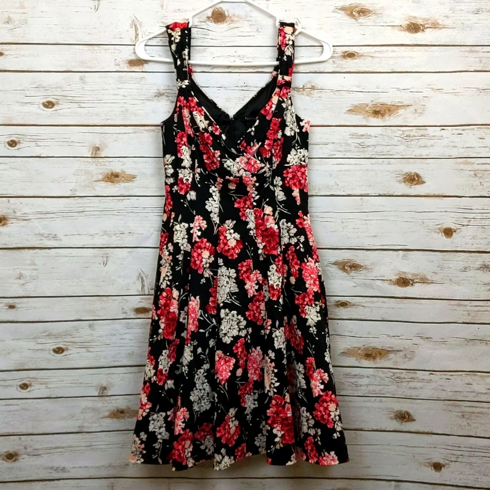 White House Black Market Floral Dress Size 4
